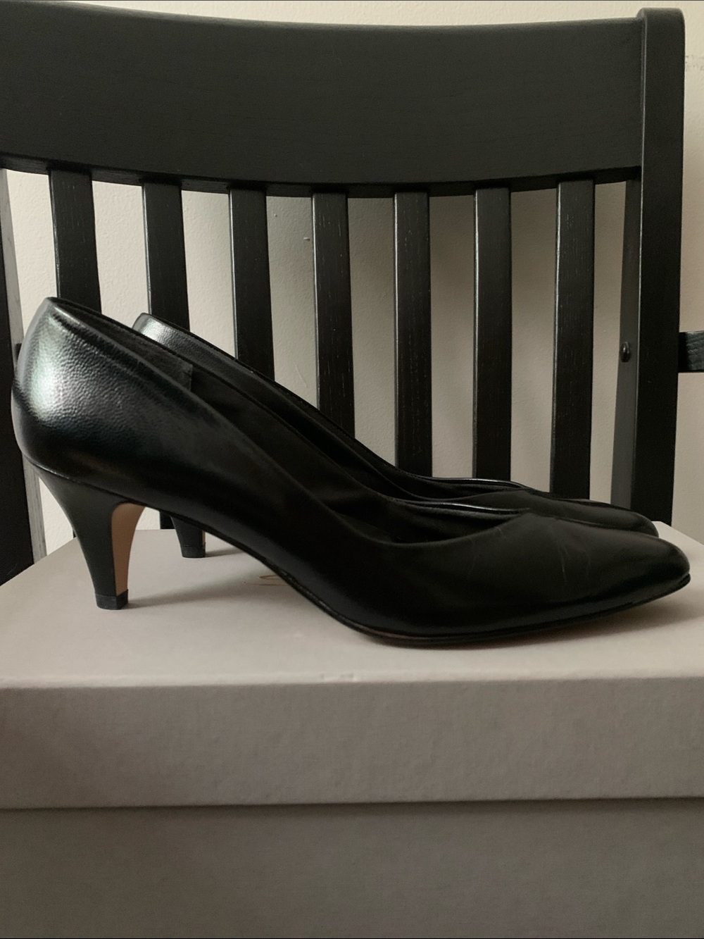 Leather pumps 1950s style Size 7
